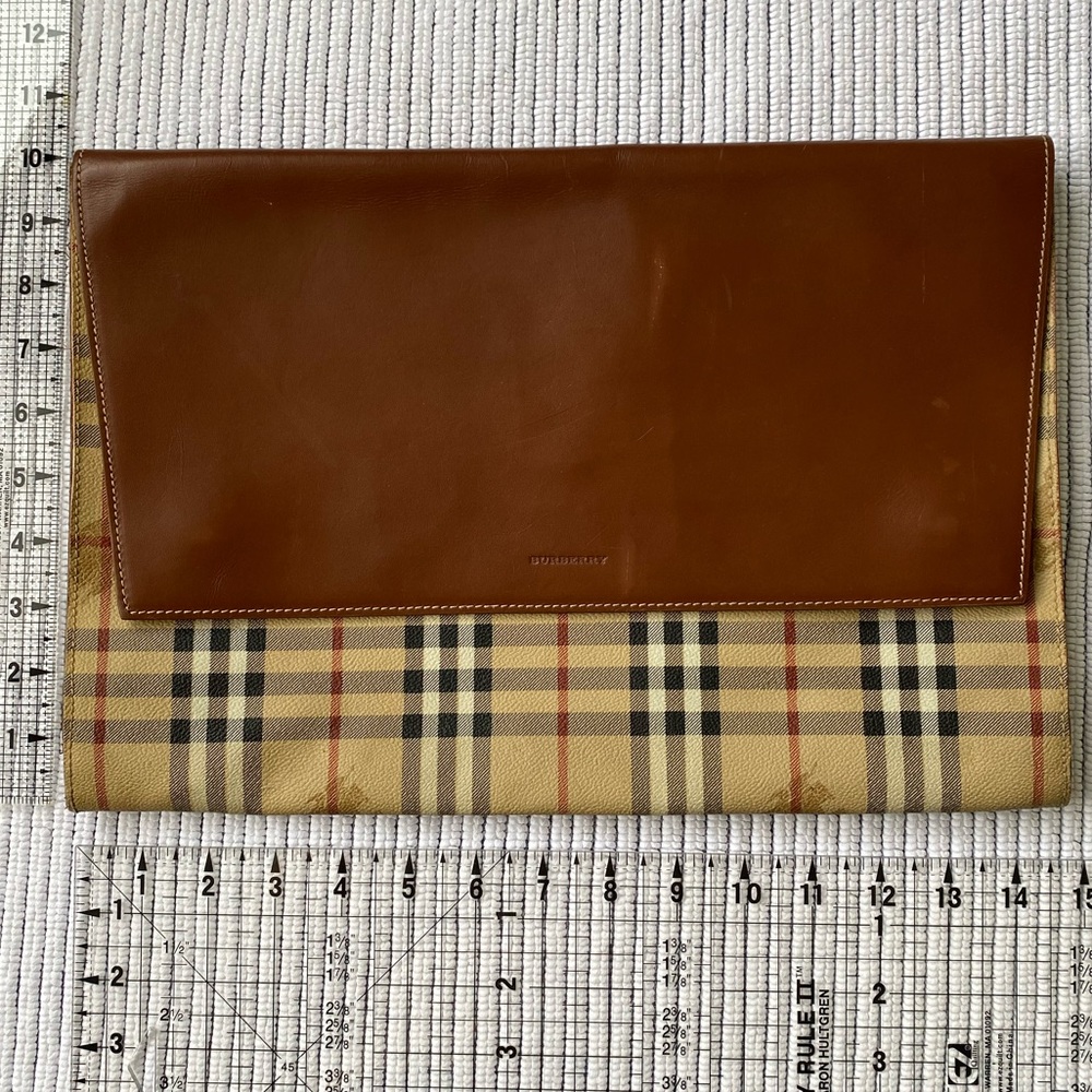 GUC Burberry Cheque tan portfolio laptop case